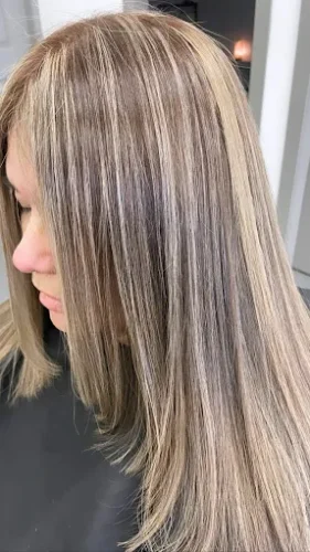 Skyn Wax bar makeup  beauty salon in Burnaby & Surrey